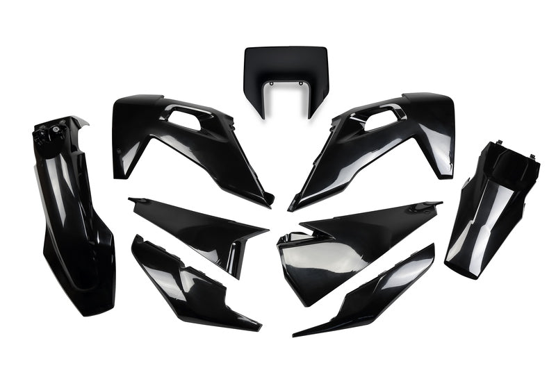 UFO Plast PLASTIC KIT, BLK/BLK