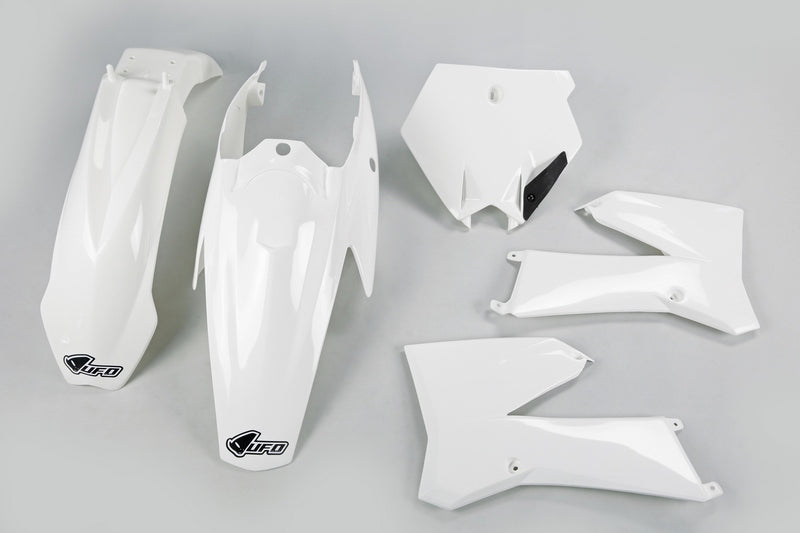UFO Plast PLASTIC KIT, WHT/WHT