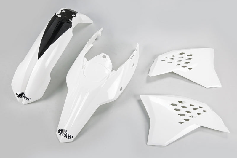UFO Plast PLASTIC KIT, WHT/WHT