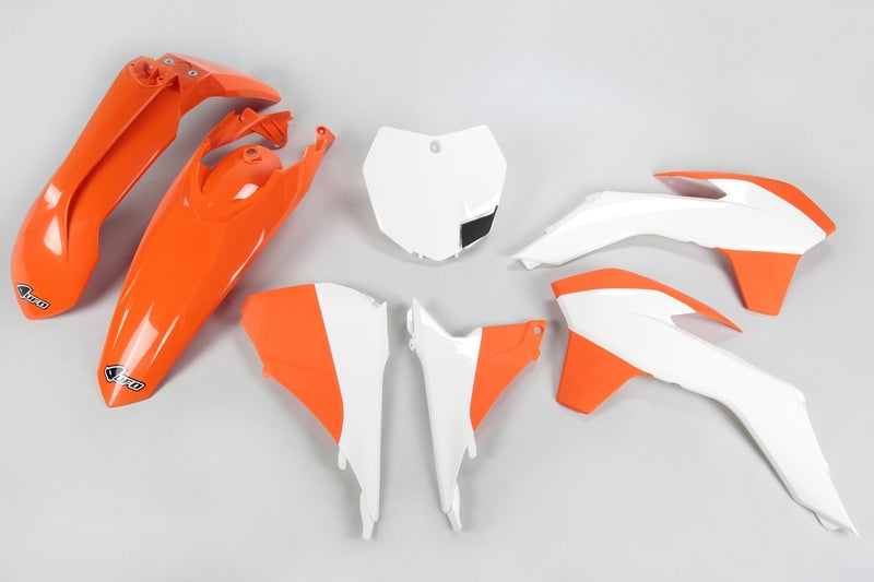 UFO Plast PLASTIC KIT, ORG/WHT