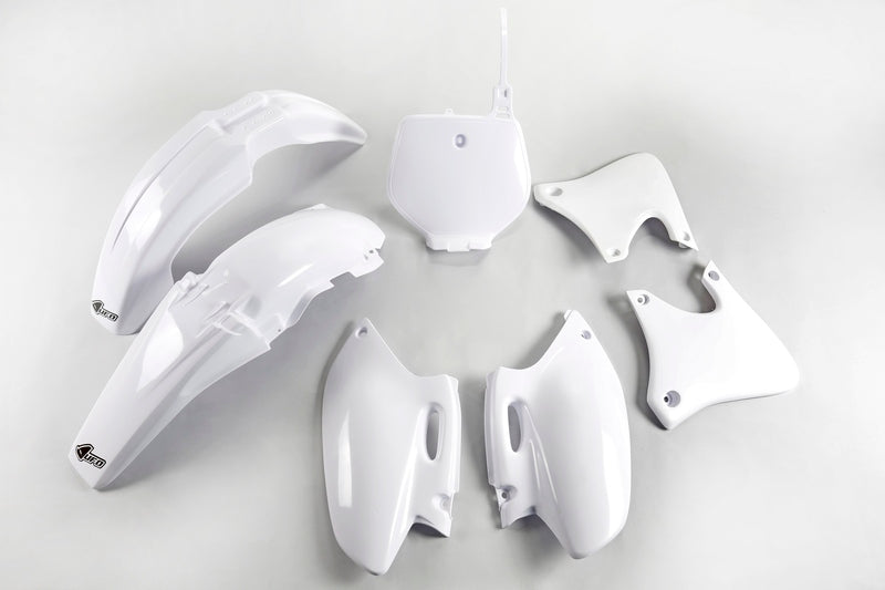 UFO Plast PLASTIC KIT, WHT/WHT