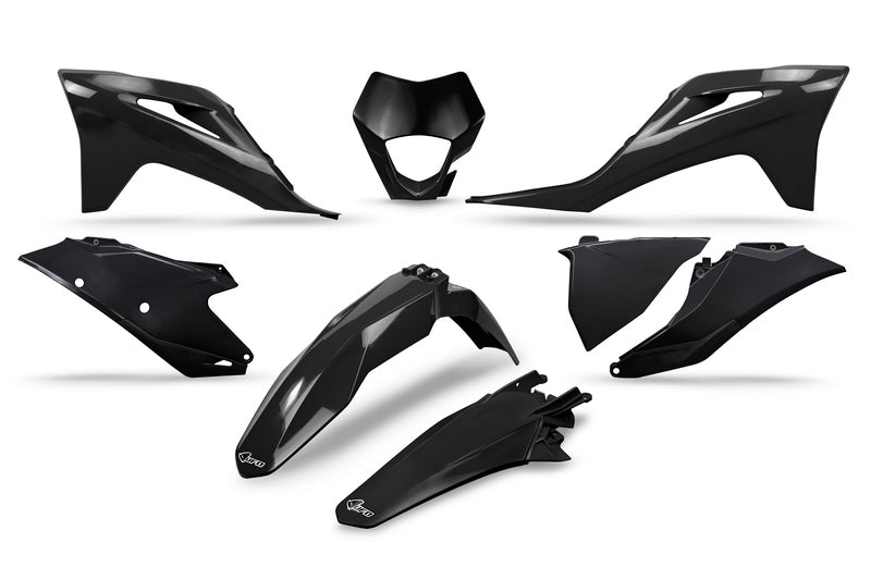 UFO Plast PLASTIC KIT, BLK