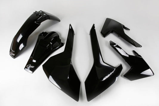 UFO Plast PLASTIC KIT, BLK/BLK
