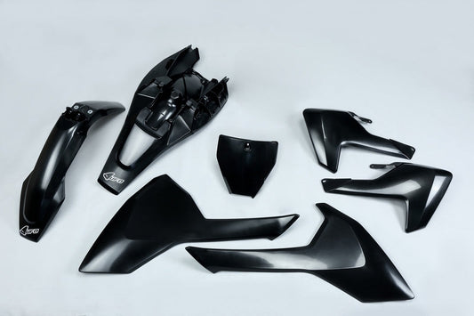 UFO Plast PLASTIC KIT, BLK/BLK