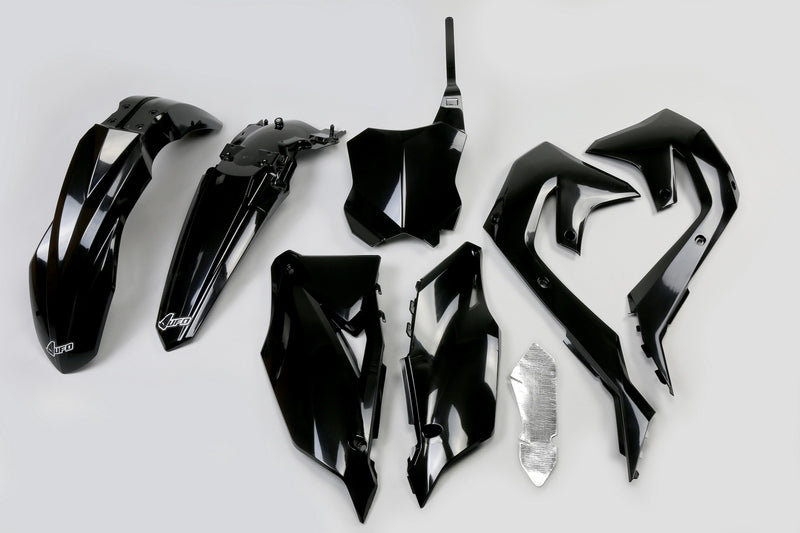 UFO Plast PLASTIC KIT, BLK/BLK