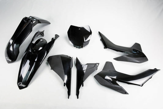 UFO Plast PLASTIC KIT, BLK/BLK