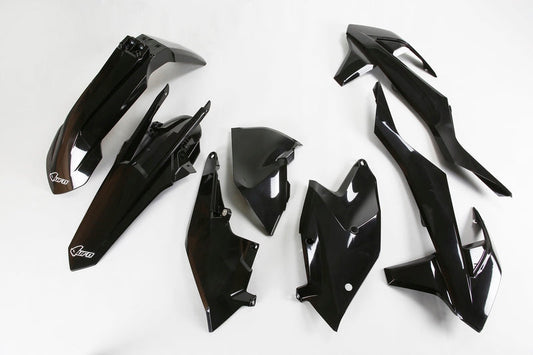 UFO Plast PLASTIC KIT, BLK/BLK