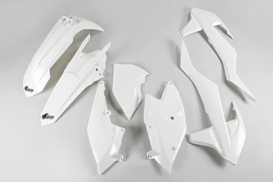 UFO Plast PLASTIC KIT, WHT/WHT