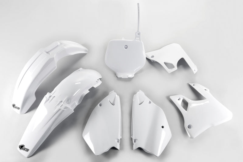 UFO Plast PLASTIC KIT, WHT/WHT