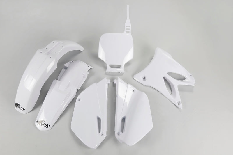 UFO Plast PLASTIC KIT, WHT/WHT