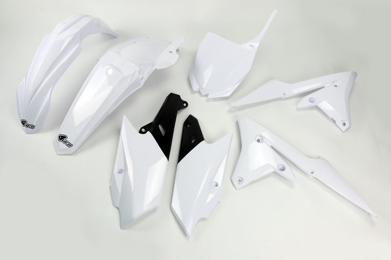 UFO Plast PLASTIC KIT, WHT/WHT