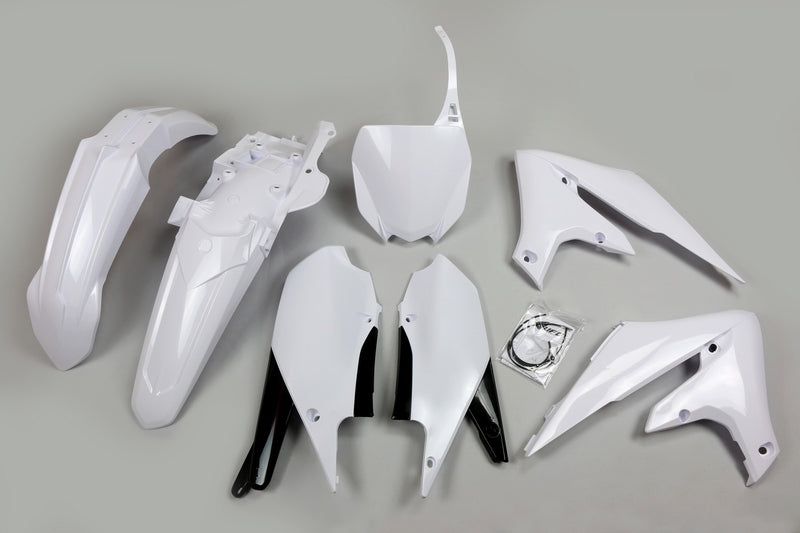 UFO Plast PLASTIC KIT, WHT/WHT