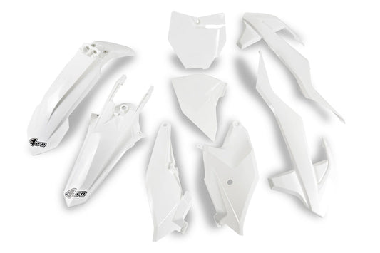 UFO Plast PLASTIC KIT, WHT